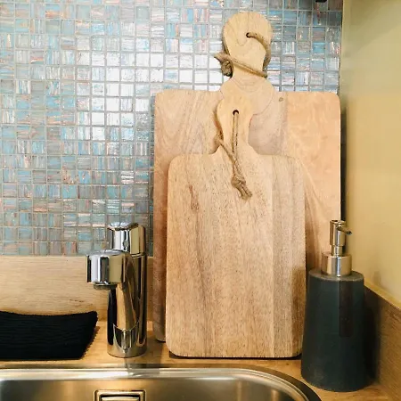 At I Free Parking & Airco